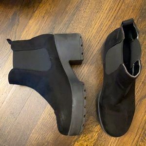 Alway black suede platform boots. Size 39 EU